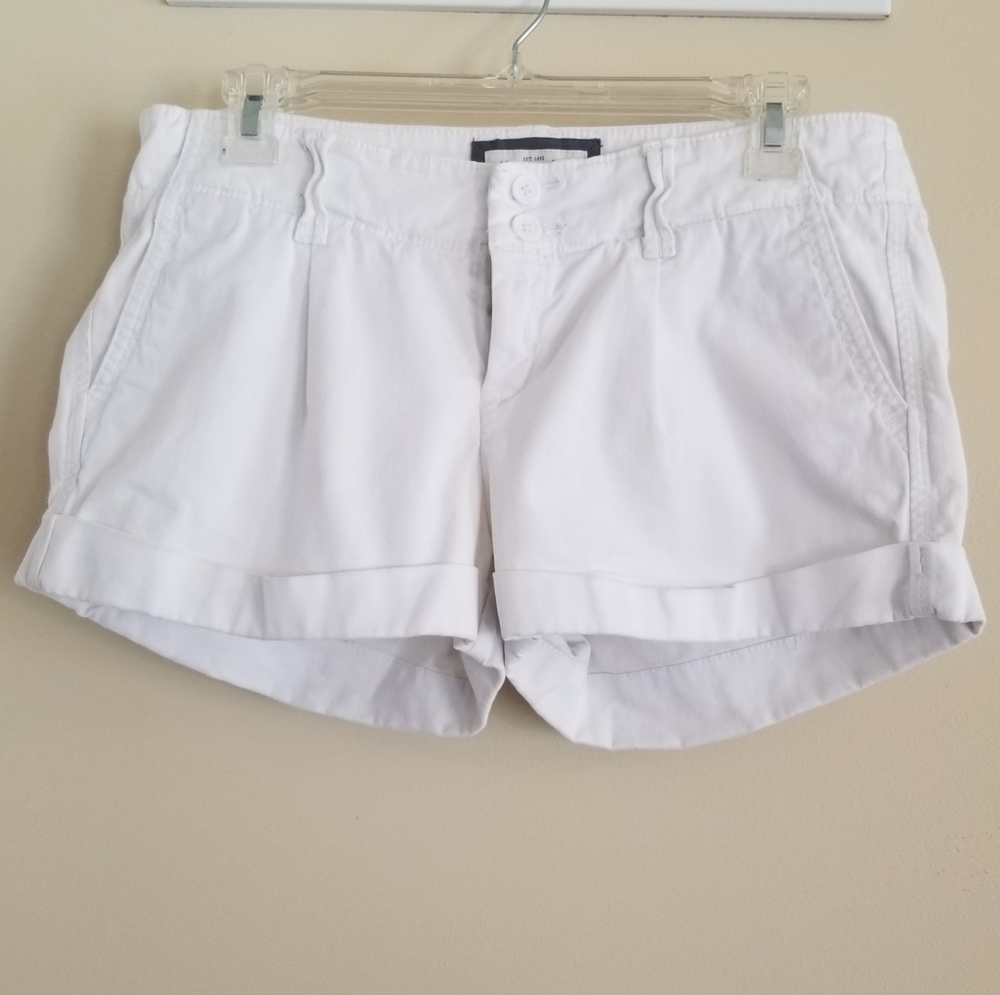 Abercrombie & Fitch White Pleated Shorts